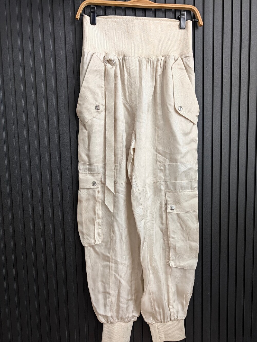 Cinq à Sept Giles Cupro Cargo Jogger Pants Cream Small D-Ring Utility Size S